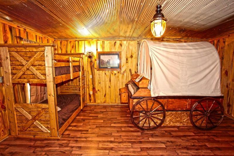 Diamonds Old West Hotel Murfreesboro Eksteriør billede